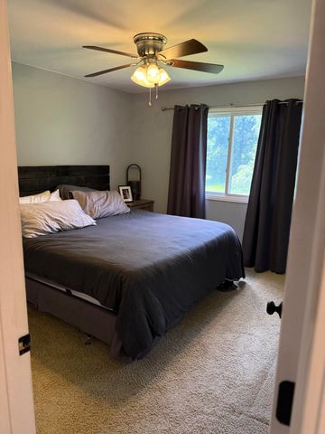 4283 Woodstock Road, Waterford Twp, MI 48328