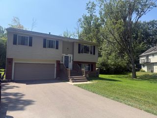 4283 Woodstock Road, Waterford Twp, MI 48328