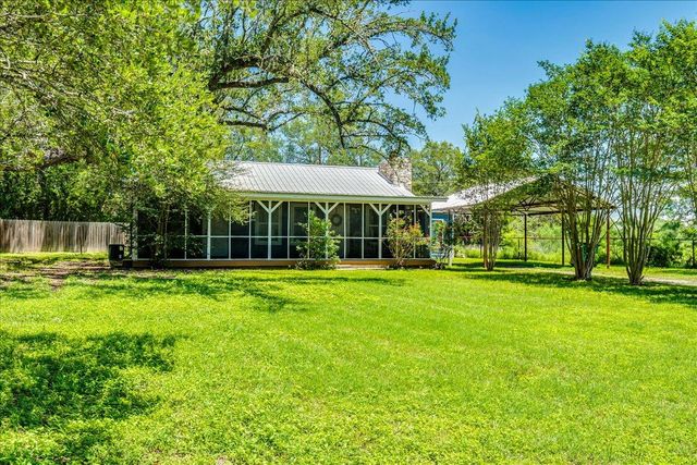 170 Whitetail LN, Dale, TX 78616