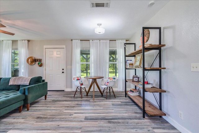 170 Whitetail LN, Dale, TX 78616