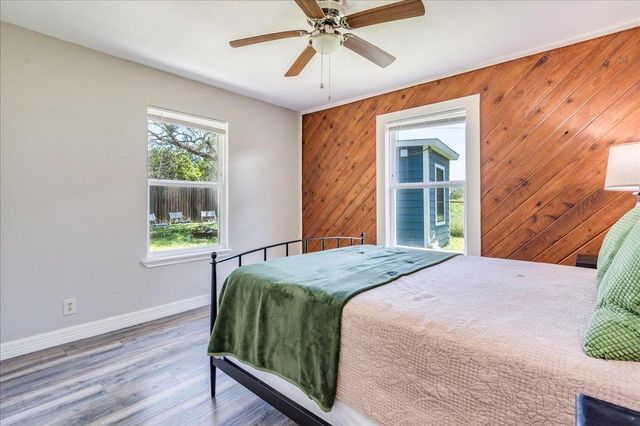 170 Whitetail LN, Dale, TX 78616
