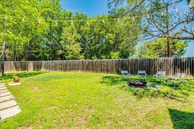 170 Whitetail LN, Dale, TX 78616