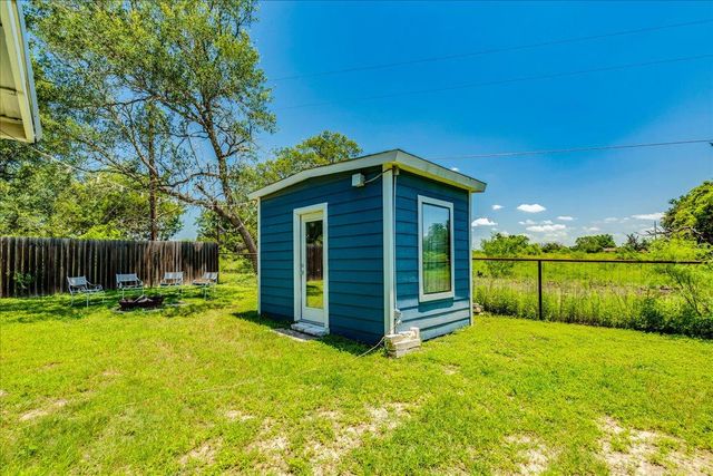 170 Whitetail LN, Dale, TX 78616