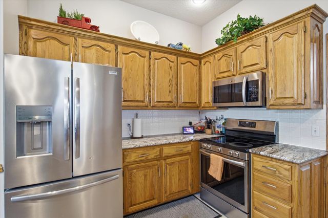 909 E Maplewood Street, Springfield, MO 65807