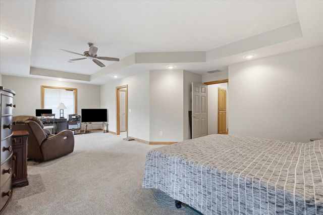 909 E Maplewood Street, Springfield, MO 65807