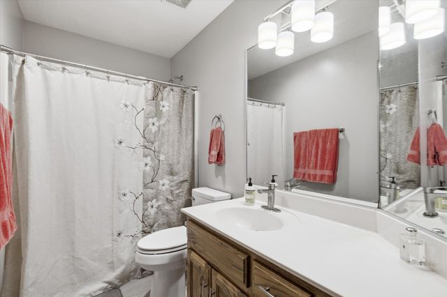 909 E Maplewood Street, Springfield, MO 65807