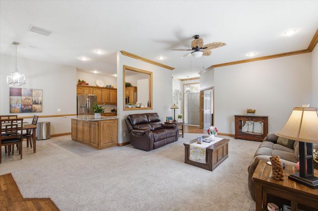 909 E Maplewood Street, Springfield, MO 65807