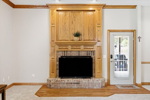 909 E Maplewood Street, Springfield, MO 65807