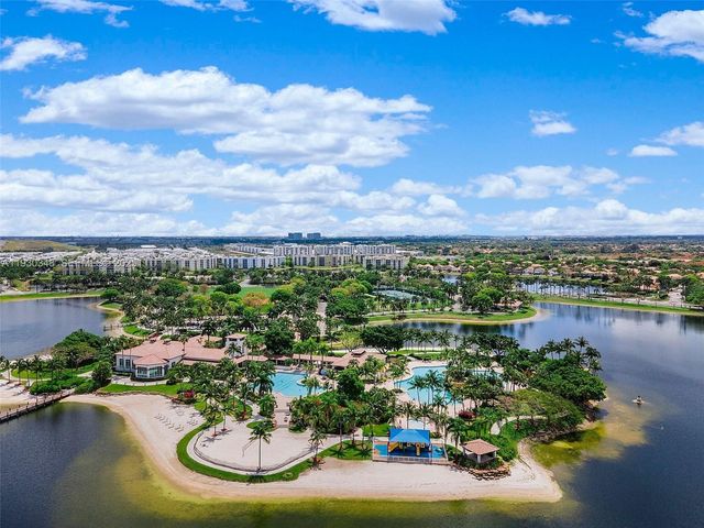 6834 NW 107th Pl, Doral, FL 33178