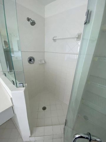 6834 NW 107th Pl, Doral, FL 33178