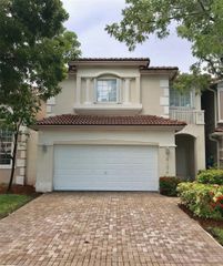 6834 NW 107th Pl, Doral, FL 33178