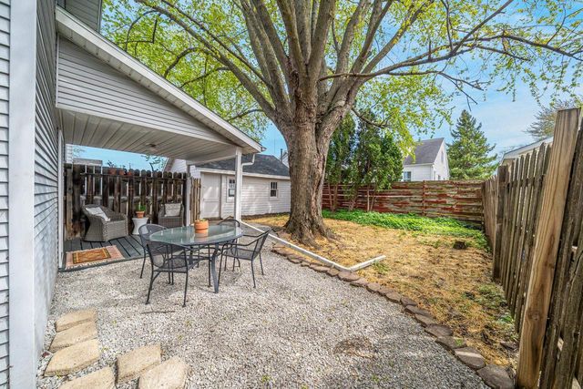 821 W 6TH AVENUE, Oshkosh, WI 54902