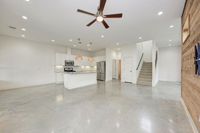 1000 Taulbee LN B, Austin, TX 78757