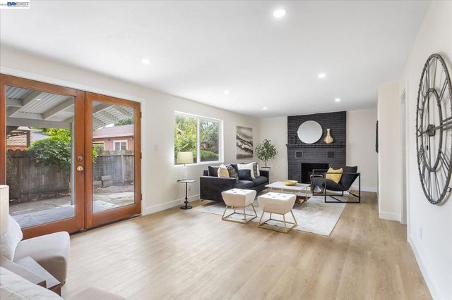 26095 Underwood Ave, Hayward, CA 94544