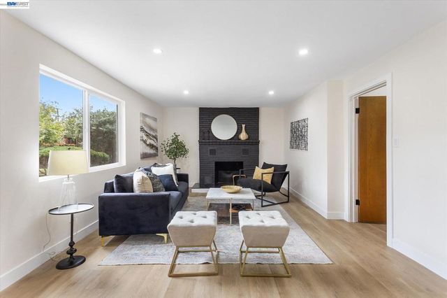26095 Underwood Ave, Hayward, CA 94544