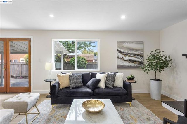 26095 Underwood Ave, Hayward, CA 94544