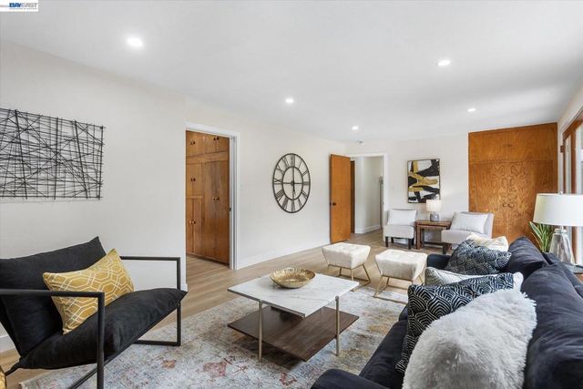 26095 Underwood Ave, Hayward, CA 94544