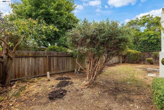 26095 Underwood Ave, Hayward, CA 94544