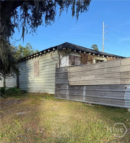 819 W 52nd, Savannah, GA 31405