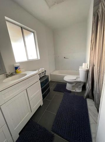 3904 W Cambridge Avenue, Visalia, CA 93277