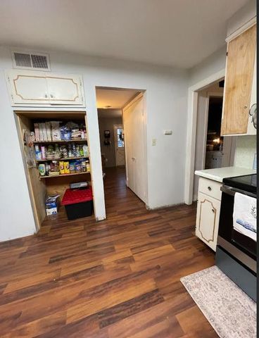 3904 W Cambridge Avenue, Visalia, CA 93277