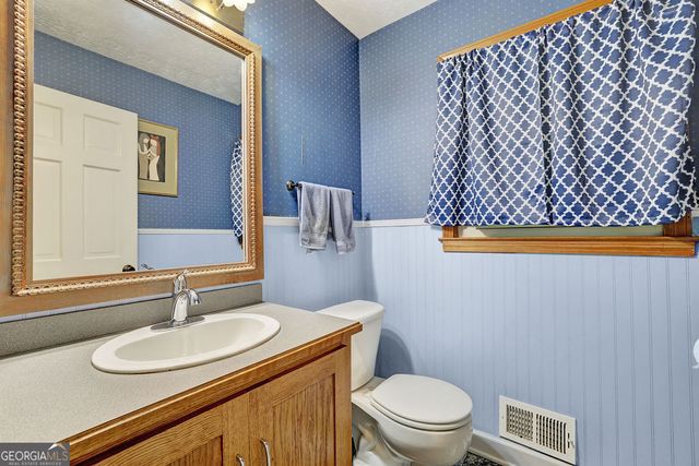 748 Glen Circle, Lawrenceville, GA 30044