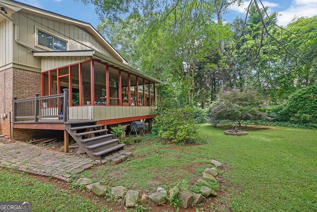 748 Glen Circle, Lawrenceville, GA 30044