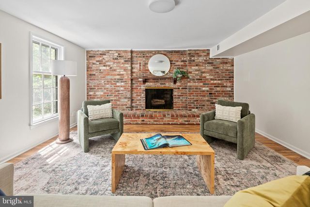 7018 OLD CABIN LN, North Bethesda, MD 20852