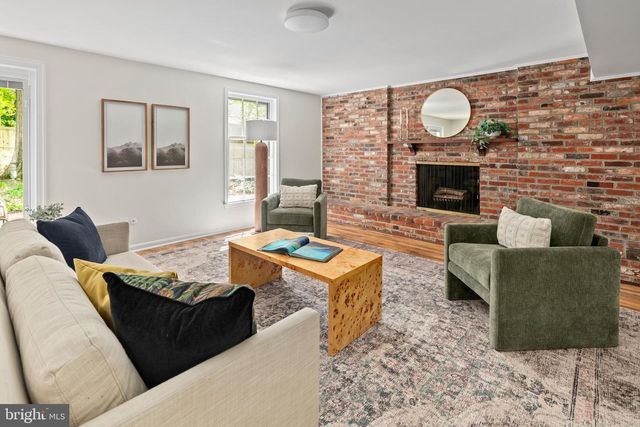 7018 OLD CABIN LN, North Bethesda, MD 20852