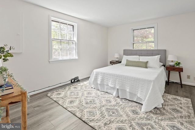7018 OLD CABIN LN, North Bethesda, MD 20852