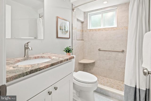 7018 OLD CABIN LN, North Bethesda, MD 20852