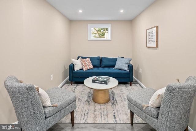7018 OLD CABIN LN, North Bethesda, MD 20852
