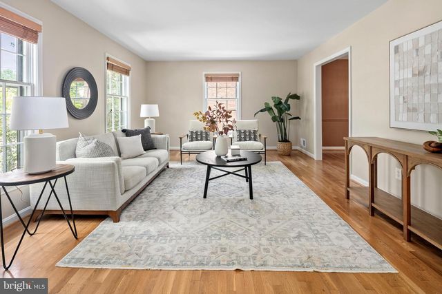 7018 OLD CABIN LN, North Bethesda, MD 20852