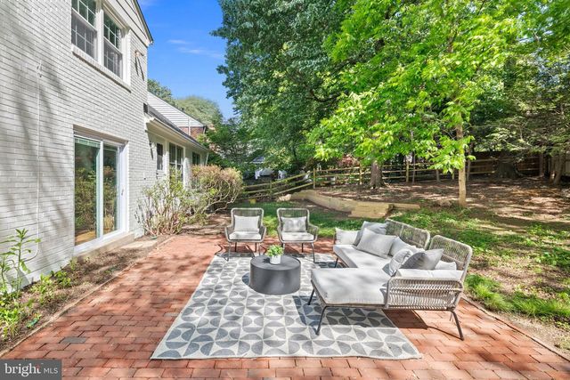 7018 OLD CABIN LN, North Bethesda, MD 20852