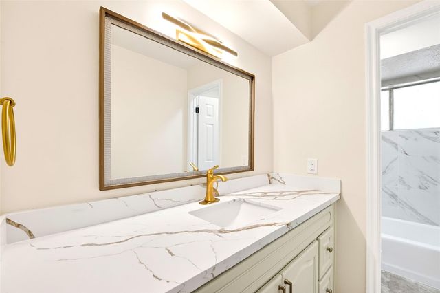15207 Pleasant Valley Road, Houston, TX 77062