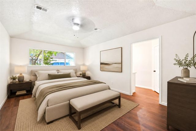 15207 Pleasant Valley Road, Houston, TX 77062