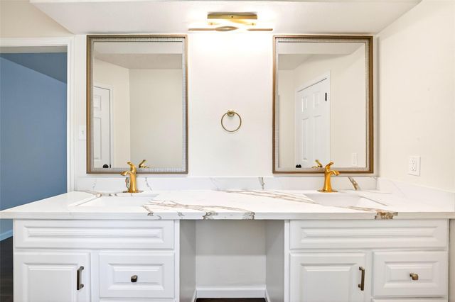 15207 Pleasant Valley Road, Houston, TX 77062