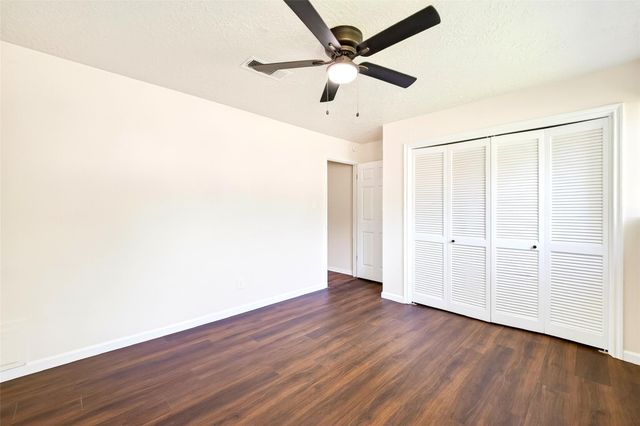 15207 Pleasant Valley Road, Houston, TX 77062