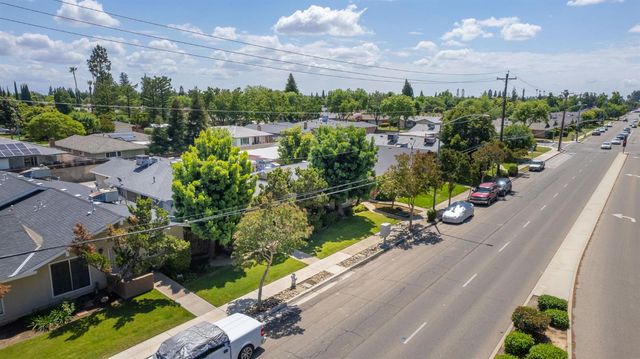 6250 N Fresno Street, Fresno, CA 93710