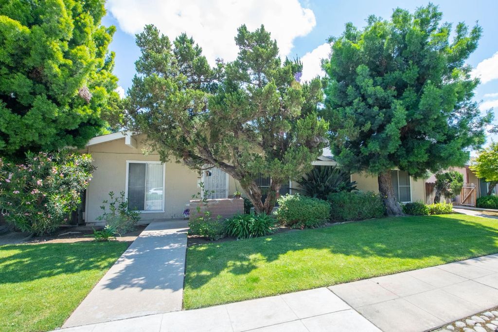 6250 N Fresno Street, Fresno, CA 93710