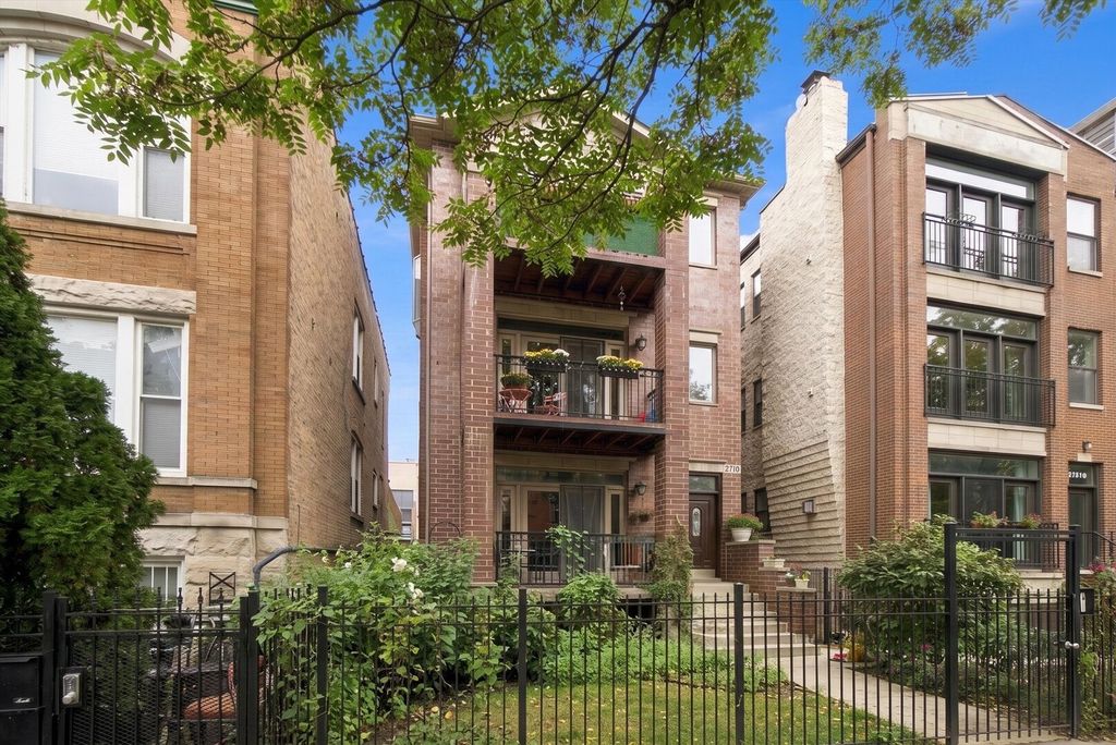 2710 W Thomas Street 2, Chicago, IL 60622 — exterior