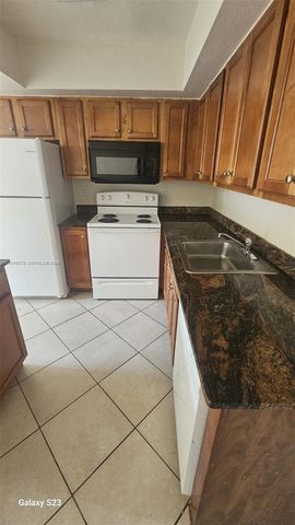 523 SW 1st Ct, Boynton Beach, FL 33435