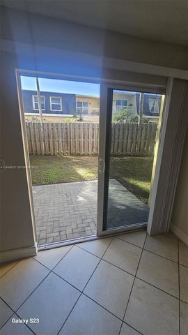 523 SW 1st Ct, Boynton Beach, FL 33435