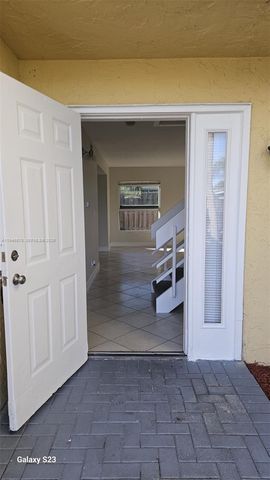 523 SW 1st Ct, Boynton Beach, FL 33435