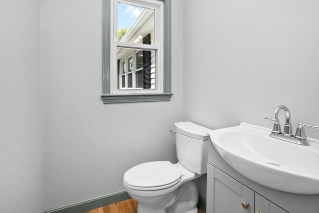 29 Harbor St, Danvers, MA 01923