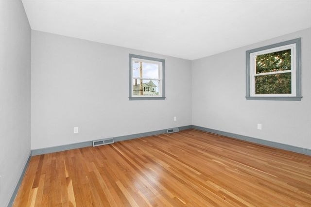 29 Harbor St, Danvers, MA 01923