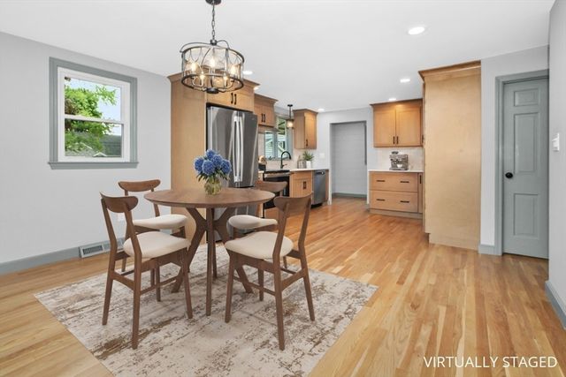 29 Harbor St, Danvers, MA 01923