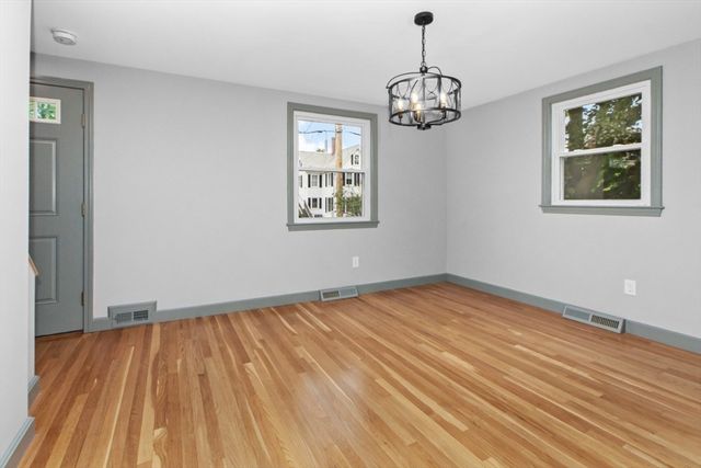 29 Harbor St, Danvers, MA 01923