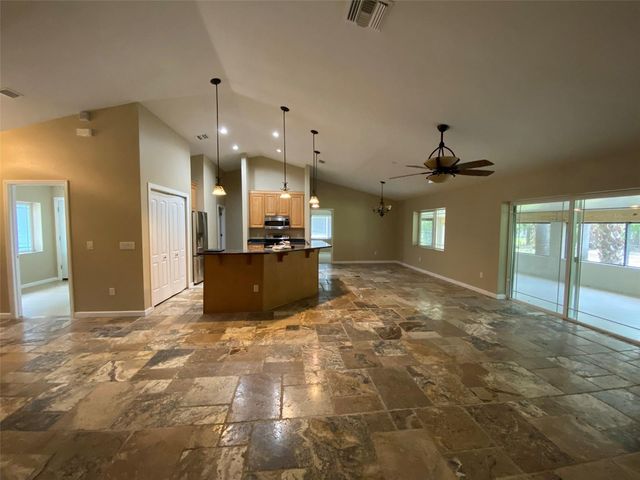 1800 COUNTY ROAD 426 N, Oviedo, FL 32765
