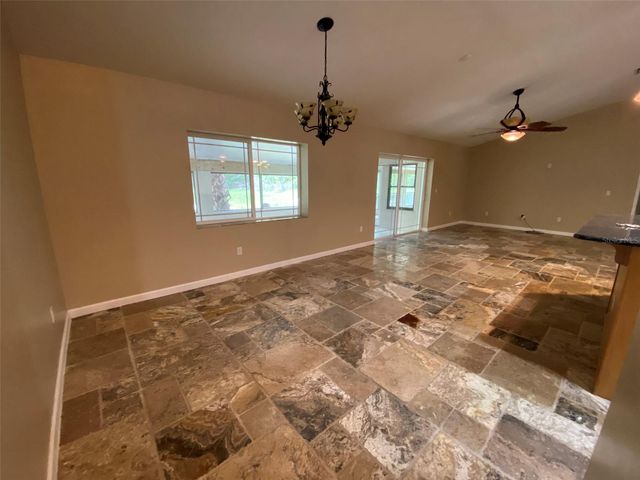 1800 COUNTY ROAD 426 N, Oviedo, FL 32765